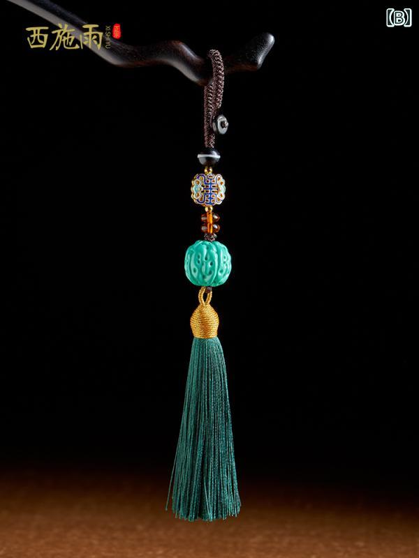 タッセル チャーム おしゃれ フリンジ キーホルダー アクセサリー 感 ターコイズ 手彫り クルミ バッグ ぶら下げ 車 携帯ストラップ お守り 緑