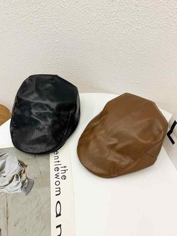 メイン素材: 人工皮革