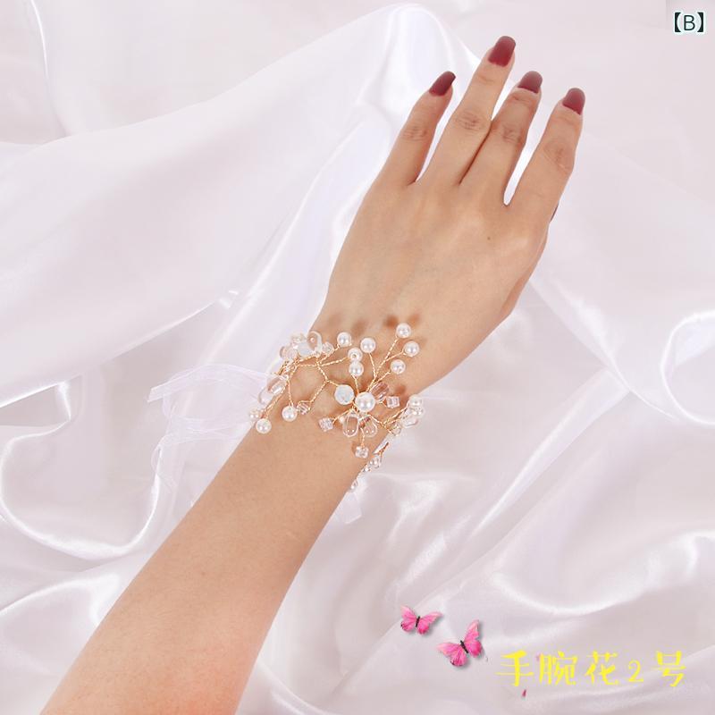 フロントップ楽天市場店のリストブーケ 結婚式 ブレスレット 造花 ウェディング ブライダル 手首 リストレット コサージュ アクセサリー 腕花 新婦 ブライズメイド 介添人 披露宴 プロム パーティー パール リボン レース ビジュー 蝶 韓国 赤 ピンク 白｜アングル3