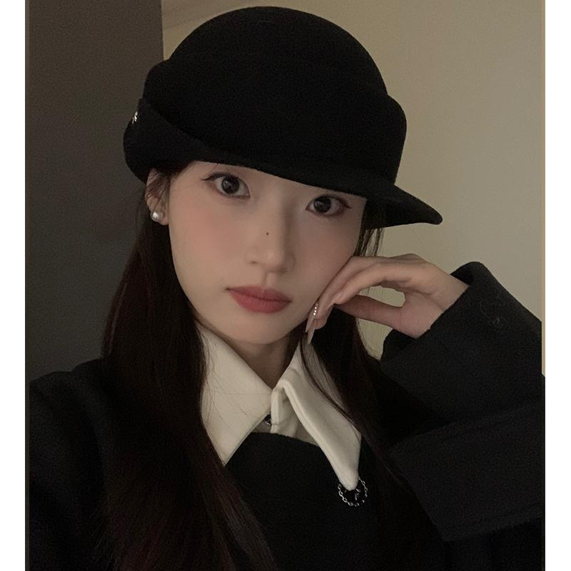 ハット レディース 秋冬 ウール 英国風 レトロ カール 暖かい クラシック おしゃれ シンプル ワンポイント アシンメトリー ショッピング 黒