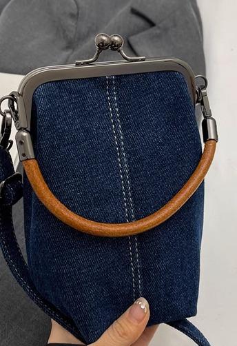 スマホ ショルダー ポーチ レディース ポシェット ミニバッグ 斜め掛け 手提げ 縦型 長さ調節可能 取り外せる デニム 手ぶら ショッピング 旅行 がま口 レトロ おしゃれ 紺 青(4)