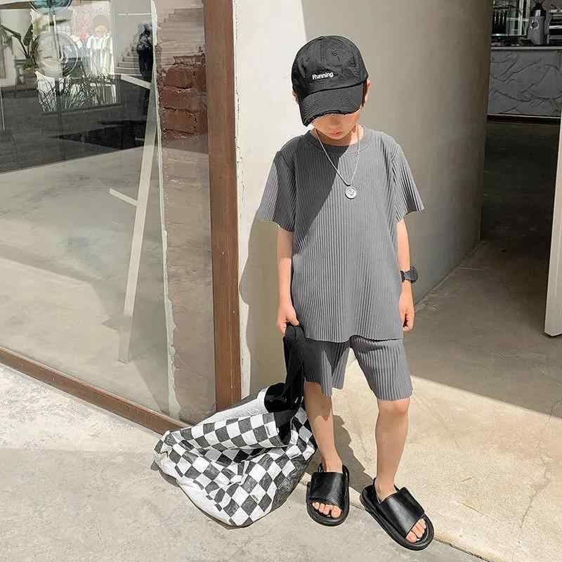 パジャマ キッズ ベビー ジュニア 男の子 半袖 短パン 夏 涼しい ひんやり サラサラ おしゃれ セットアップ 130 140 150 ルームウェア 寝間着 ラウンドネック 薄手 柔らかい 通気性 ゆったり 大きいサイズ 小学生 中学生 無地 グレー機能: ホーム適用性別：ユニセックス色の分類: グレーブルー参考身長：XXXS 120cm 130cm 140cm 150cm 160cm 170cm季節について：夏
