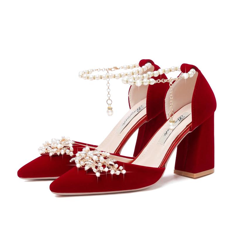 パンプス 太いヒール チャンキー レディース ポインテッドトゥ チェーン パール バックル 結婚式 パーティー スエード アンクルストラップ 浅口 赤(4.0)