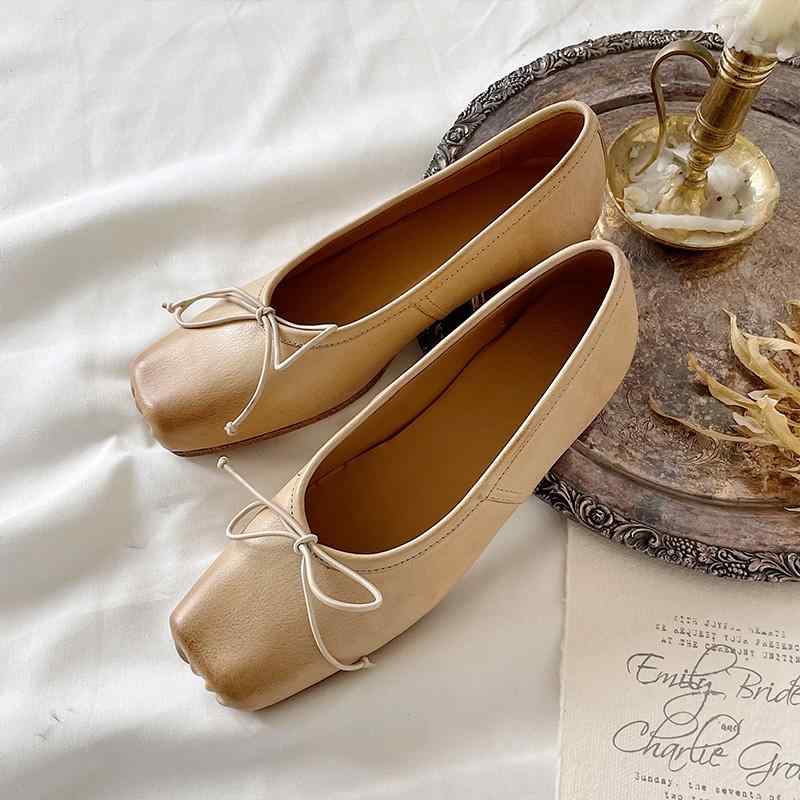 パンプス ローヒール シューズ 歩きやすい レザー スクエアトゥ レディース ストラップ レトロ 通勤 オフィス 無地 リボン アプリコット 黒 茶