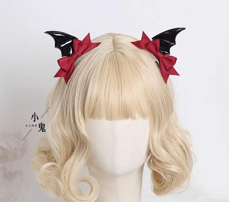 ハロウィン 仮装 クリップ ヘアピン 大人 女性 髪飾り 小物 衣装 装着簡単 お手軽 コスプレ パーティー ゴスロリ 光沢 マット 悪魔の翼 リボン 黒 赤 青