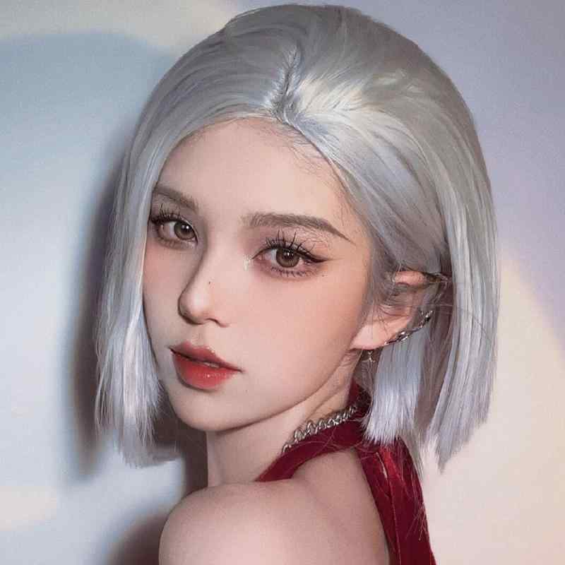 ウィッグ コスプレ ハロウィン イベント かつら フル 女性 自然 ショートカット ストレート 中分け前髪 通気性 蒸れにくい かわいい シルバーホワイト