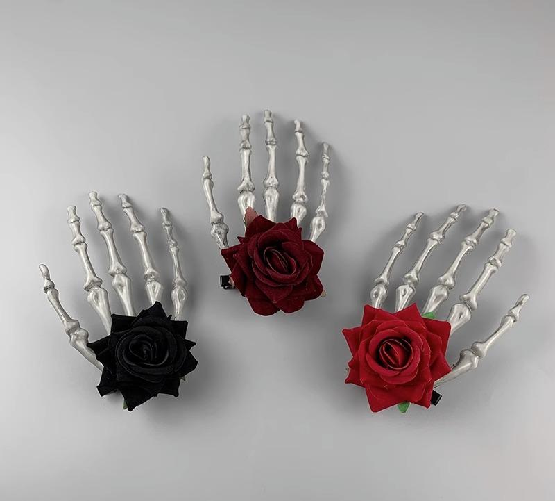 ハロウィン コスプレ アクセサリー ヘアクリップ ガイコツ 手 バラ プラスチック 合金 赤 黒 ゴシック パンク ダーク ホラー 個性的 パーティー ステージ 衣装 小道具