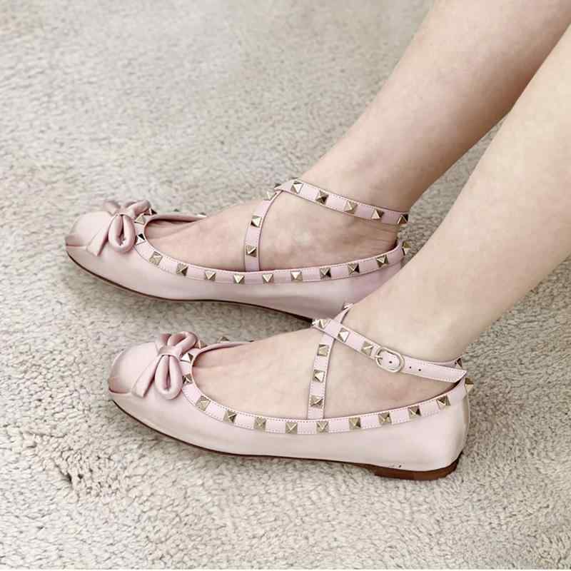 バレエシューズ レディース パンプス ラウンドトゥ クロスバックル メリージェーン 脱げる 防止 スタッズ ローヒール 浅口 発表会 お出かけ カジュアル リボン 無地 黒 ピンク