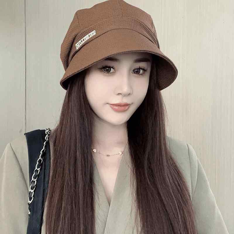 キャスケット レディース 大人 普段使い 外出用 大きいサイズ ゆったり 小顔効果 秋冬 短いつば 英文字ロゴ カジュアル おしゃれ 黒 アイボリー カーキ