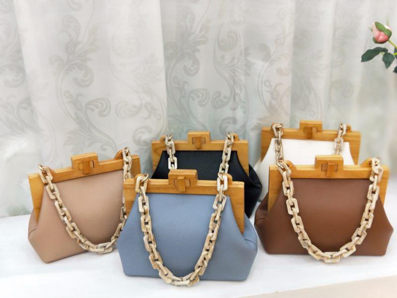 ハンドバッグ レディース オシャレ パーティー お呼ばれ ショルダー クリップ レトロ シンプル 春夏 韓国 シェル 斜め掛け ソフトレザー 小さめ