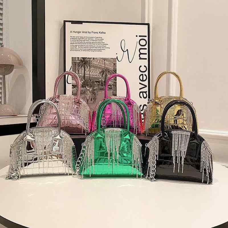 ショルダー バック カジュアル レディース おしゃれ ハンドバッグ 普段使い 女性 チェーン 斜め掛け 人