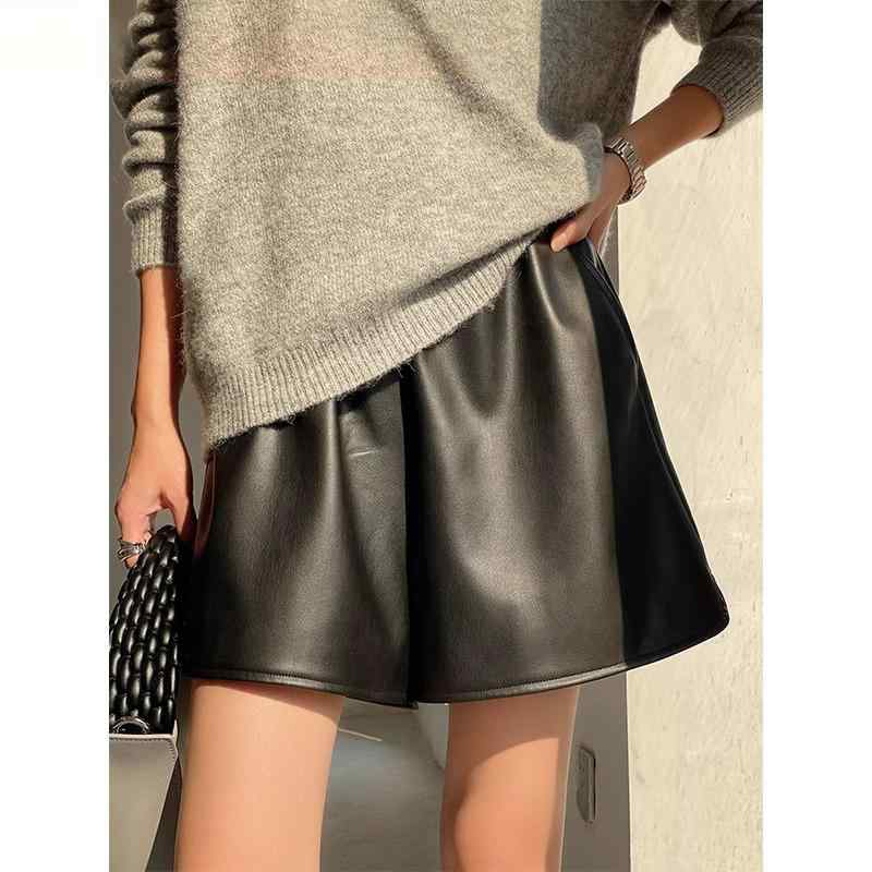 レディース レザー ショートパンツ 革 ワイドレッグ 小さめ 秋 シープスキン ハイウエスト スリム Aライン 普段使い 大きいサイズ 茶色 黒 シンプル おしゃれ ポケット ゆったり