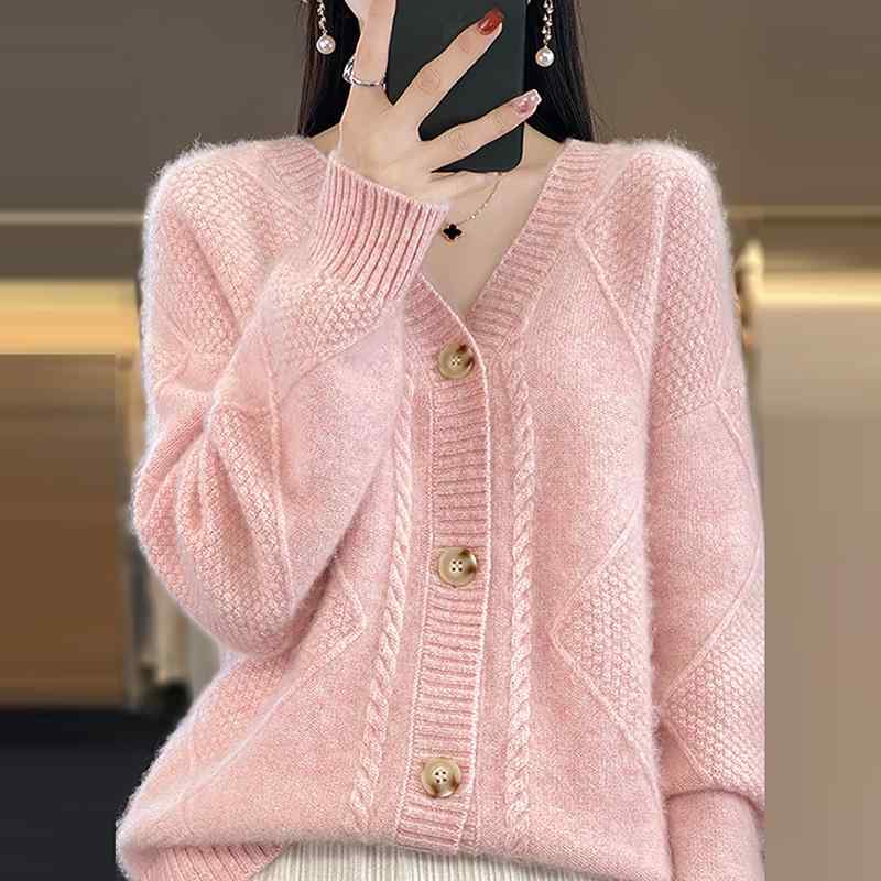 トップス カーディガン ニット レディース 女性 韓国 大きいサイズ 秋 ウール セーター Vネック カジュアル 通勤 普段使い ゆったり 赤 ピンク ベージュ シンプル ケーブル 編み おしゃれ
