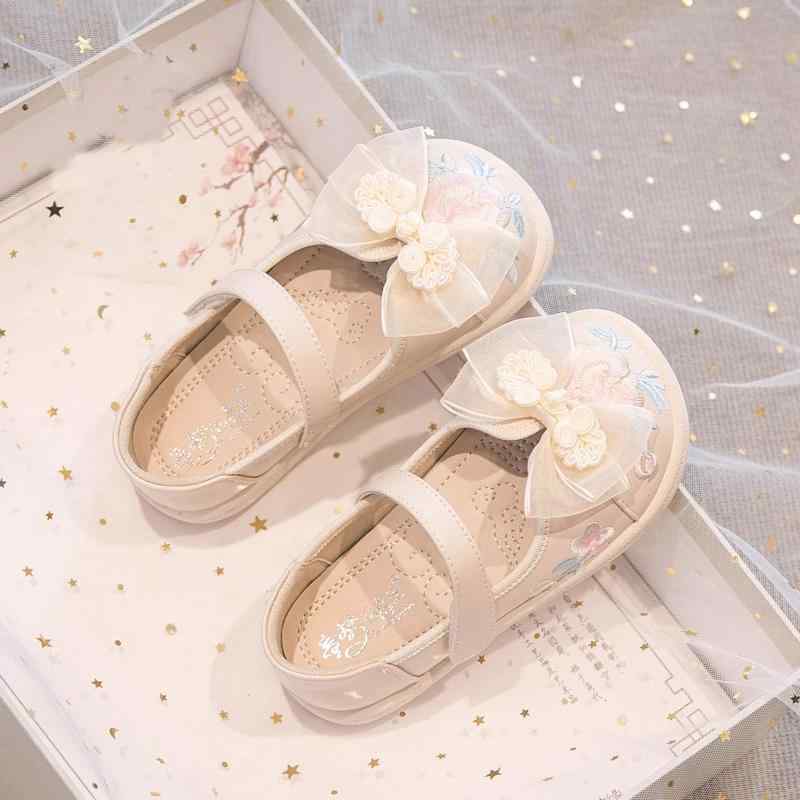 キッズ シューズ 女の子 子供 靴 春秋 プリンセス リボン 刺繍 花 レトロ 面ファスナー ストラップ 柔らかい 滑り止め お祝い 写真 撮影 結婚式 お出かけ かわいい ピンク ベージュ