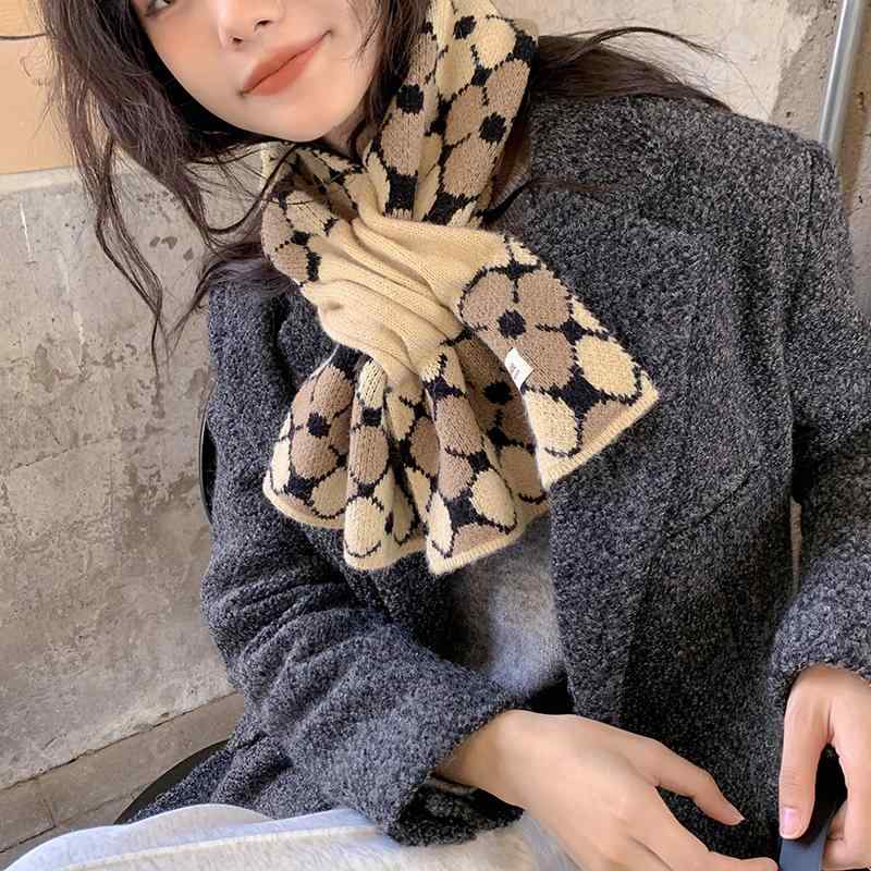 マフラー レディース 韓国 秋冬 ニット ショート 暖かい 防寒 おしゃれ 花柄 アイボリー ベージュ 赤 プレゼント 誕生日 クリスマス