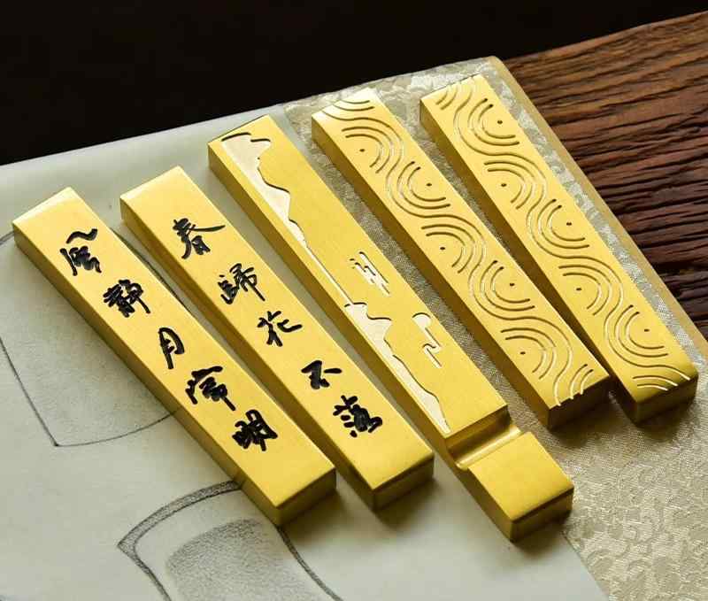 文鎮 おしゃれ 真鍮 長方形 円形 彫刻 筆置き 2本セット 書道 初心者 文房具 コレクション チャイナ風 エレガント 波 蓮の花 山 プレゼント 誕生日 記...