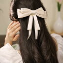 ヘアアクセサリー リボン バレッタ 髪飾り クリップ レディース 普段使い 卒業式 落ちにくい 布 シンプル おしゃれ 無地 黒 赤 白