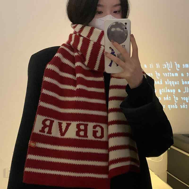マフラー レディース かわいい 女性 婦人 ティーン 韓国 冬 ウール 暖かい 保温 ショール カジュアル 普段使い 通勤 通学 ギフト 赤 ボーダー ロゴ 柄