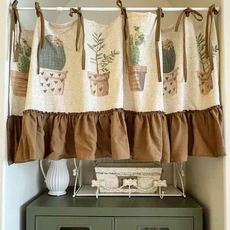 カフェカーテン おしゃれ アメリカン 植物 レース サボテン 紐付き キッチン リビング 洗面所 間仕切り 目隠し 遮光 防塵 ドア 出窓 キャビネット 食器棚 プリント インテリア 茶色