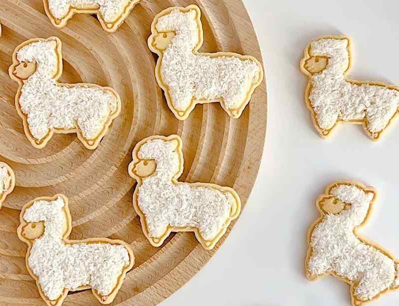 クッキー 型抜き モールド お菓子 カッター 製菓 デコレーション 道具 キッチン用品 調理器具 かわいい アルパカ ハリネズミ 羊
