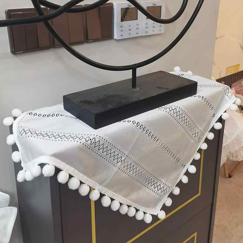楽天フロントップ楽天市場店キャビネット カバー 布 北欧 小さめ ポンポン 白 レース テレビ テーブル クロス 防塵 柔らかい 正方形 ガーゼ ふんわり おしゃれ インテリア