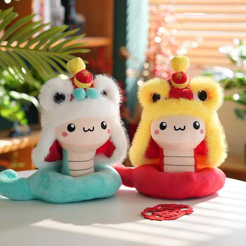 ヘビ ぬいぐるみ 干支 巳年 春節 お正月 吉祥 ふわふわ 人形 おもちゃ ディスプレイ インテリア 置物 誕生日 プレゼント 景品 シンプル かわいい 赤 青