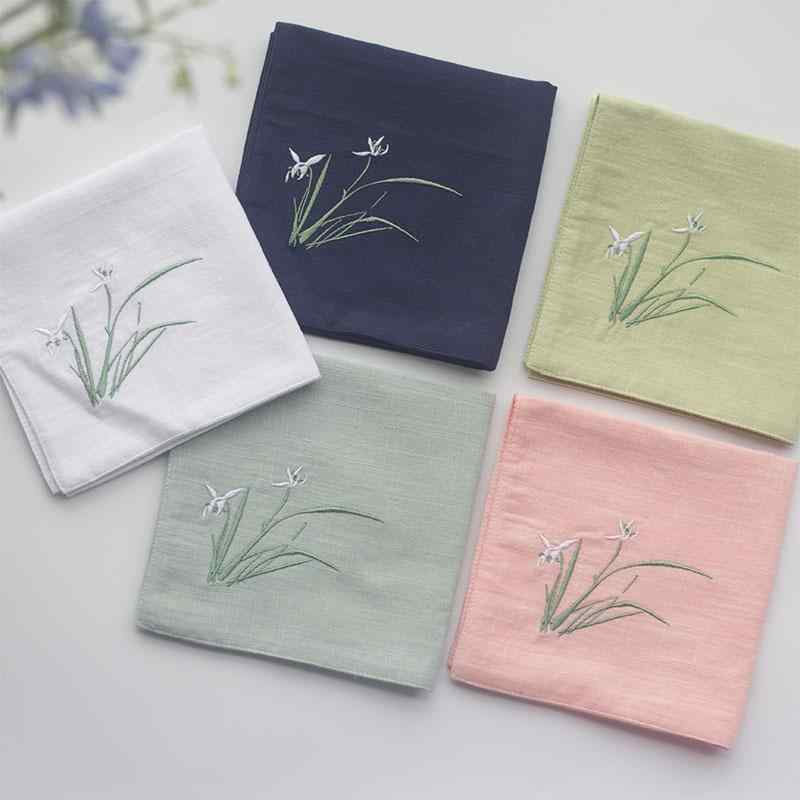 ハンカチ プレゼント 女性 男性 母の日 綿 レトロ 花柄 刺繍 小さめ 正方形 吸汗性 携帯用 シンプル おしゃれ 退職 送別会 お礼 白 青 ピンク