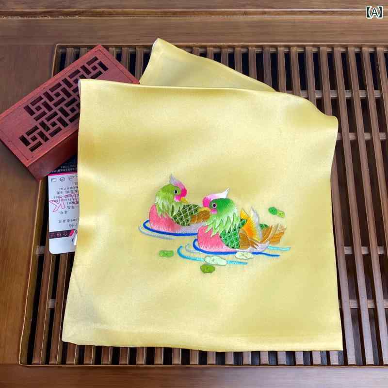 ハンカチ プレゼント 女性 オシドリ柄 刺繍 携帯用 正方形 上品 シンプル おしゃれ 婚約 結婚 母の日 柔らかい 黄 赤 ピンク