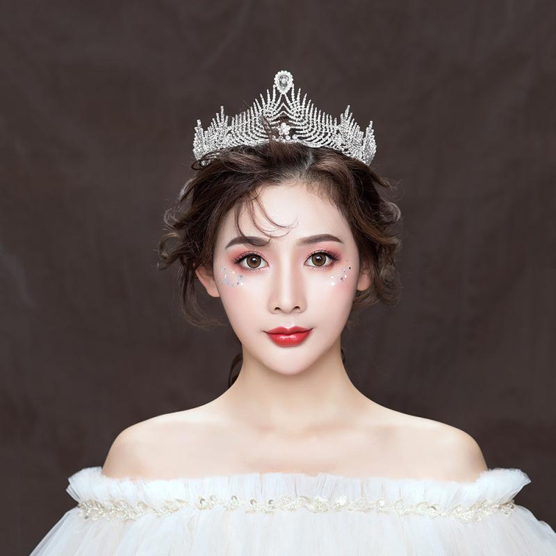 ティアラ 結婚式 花嫁 シルバー パーティー ラインストーン ヘアアクセサリー 韓国 合金 メッキ カチューシャ シンプル きれいめ キラキラ