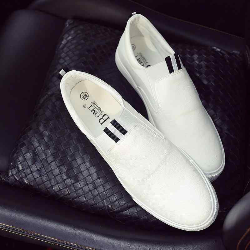 シューズ メンズ 男性用 スリッポン ローファー PUレザー 合皮 防水 無地 カジュアルシューズ スニーカー ブリットスタイル ラウンドトゥ ゴム底 ホワイト ブラック