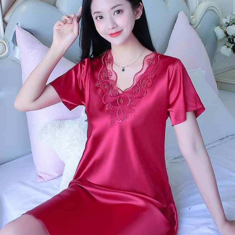 ・スタイル: セクシー ・用途: パジャマ ・主な素材: ポリエステル.アイス ・混率: 95%以上 ・主な生地重量: 約 200g以下 ・ネックライン: クルーネック ・袖丈: 半袖 ・丈: ミドル丈 ・柄: 無地 ・デザインディテール: カットアウト ・カラー展開: ワインレッド.トマトレッド.フューシャピンク.パープル.ダークグリーン.スイカレッド.シュリンプイエロー.バーガンディ.ピンク.バイオレット.ブライトレッド.シュリンプピンク.シャンパン ・サイズ展開: M.L.XL.XXL.3XL.4XL ・対象: 若者