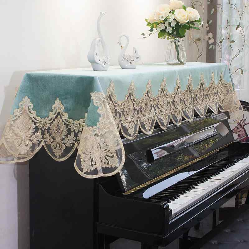 ・素材: 布・モダン・カラー展開: 愛麗絲.ロイヤルブルー.プリンセスピンク.ジャズホワイト・サイズ展開: ピアノカバー 80x210cm.鍵盤カバー 28x180cm.電子ピアノカバー 70x180cm.小型電子キーボードカバー 58x150cm.ピアノ椅子カバー 58x118cm.一人用スツールカバー 83x83cm