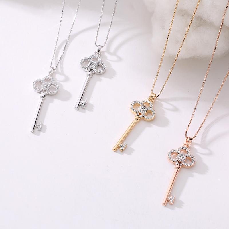 ネックレス レディース シルバー925 鍵 キーモチーフ 鎖骨ネックレス ユニーク クールスタイル ウェーブチェーン ペンダント ジルコニア
