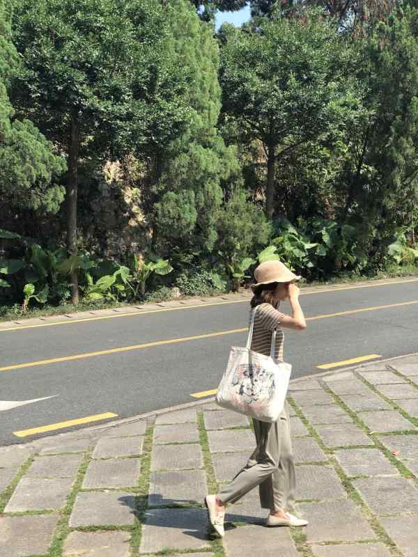 楽天フロントップ楽天市場店トートバッグ レディース キャンバス スクールバッグ 通学 通勤 大容量 横長 ショルダーバッグ 肩掛け 普段使い デイリー エコバッグ 春夏 ベージュ