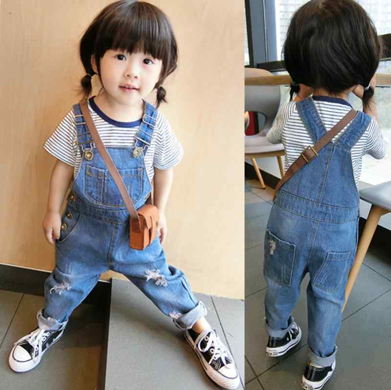 ・カテゴリ: デニムパンツ・スタイル: カジュアル・素材: 綿・生地: デニム・丈: ロング・ウエスト: ダブル・前開き: ボタン.ジッパー・股部分: 開閉可能・性別: 男女兼用・対象年齢: 6ヶ月.9ヶ月.12ヶ月.18ヶ月.2歳.3歳.4歳.5歳.6歳・参考身長: 80cm.90cm.100cm.110cm.120cm.130cm・デザイン展開: クラシックダメージオーバーオール.フリースタイルダメージオーバーオール.レディオーバーオール.サルエルダメージオーバーオール.シンプルデザイン.シンプルアイコンデザイン
