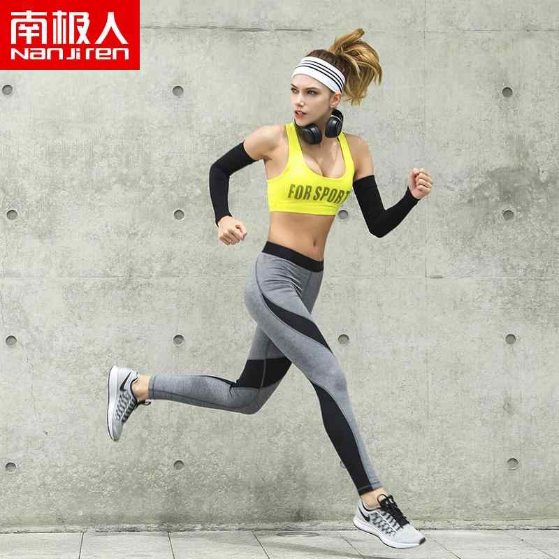 アームカバー 男女兼用 接触冷感 UVカット 紫外線対策 ドライブ 運転 スポーツ アウトドア レジャー 薄手 吸汗速乾 伸縮性 アームスリーブ 春夏 無地