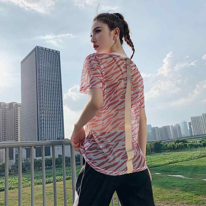 ヨガ ウェア フィットネス ウエア トップス ヨガ 服 メッシュ 半袖 シャツ ランニング スポーツ ゆるい 汗吸収 速乾性のフィットネス 服 トップ レディース