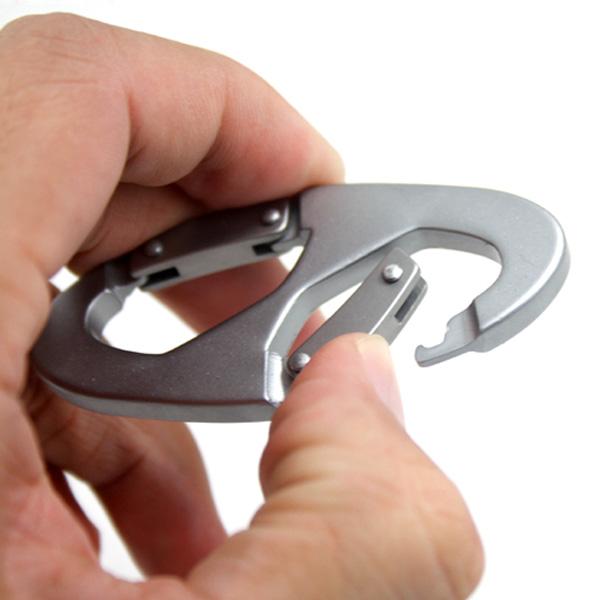 カラビナ アウトドア 登山用 アルミ合金製 軽量 8字型フック 多機能 キーホルダー クイックリリース 大..