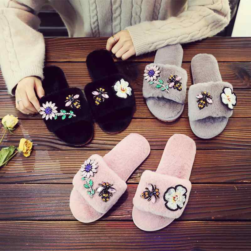 ルームシューズ レディース 韓国 秋冬 ラインストーン ファー ワンベルト オープントゥ フラットヒール 室内履き 外履き 普段使い ピンク ブラック グレー