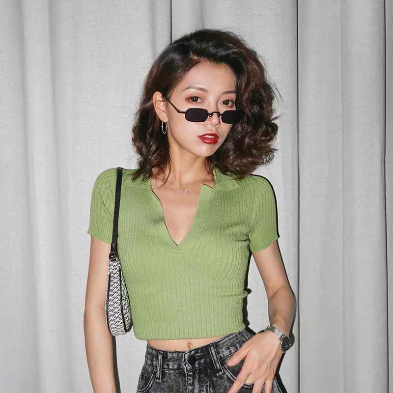 トップス レディース Vネック 半袖 ニット ショート丈 クロップド丈 スリムフィット 着痩せ効果 ストリートカジュアル 春夏 レッド ブラック ホワイト グリーン