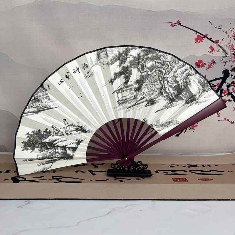 要素: クラシック調 扇面素材: 綾 扇面形状: 扇形 扇面加工: プリント 扇骨本数: 15本 扇骨素材: 竹 製造方法: 半手作り サイズ: 10インチ 布 色: ホワイト（両面）.ベージュ（両面）.イエロー（両面）.レッド（両面）.ブラック（両面）.梅蘭竹菊.春来山水.四大美女.竹梅争艶.江南一景.双龍.九龍.花開富貴.江南水郷.蘭亭序.八馬.喜びあふれる門.富貴牡丹.清明.竹報平安.水墨画（清風.慧風和暢.枫橋夜泊.上善若水.淡泊明志.寧静致遠.泛舟図.観瀑布.清香.秀峰入雲.心旷神怡.天道酬勤.牧放図.自強不息.長城）