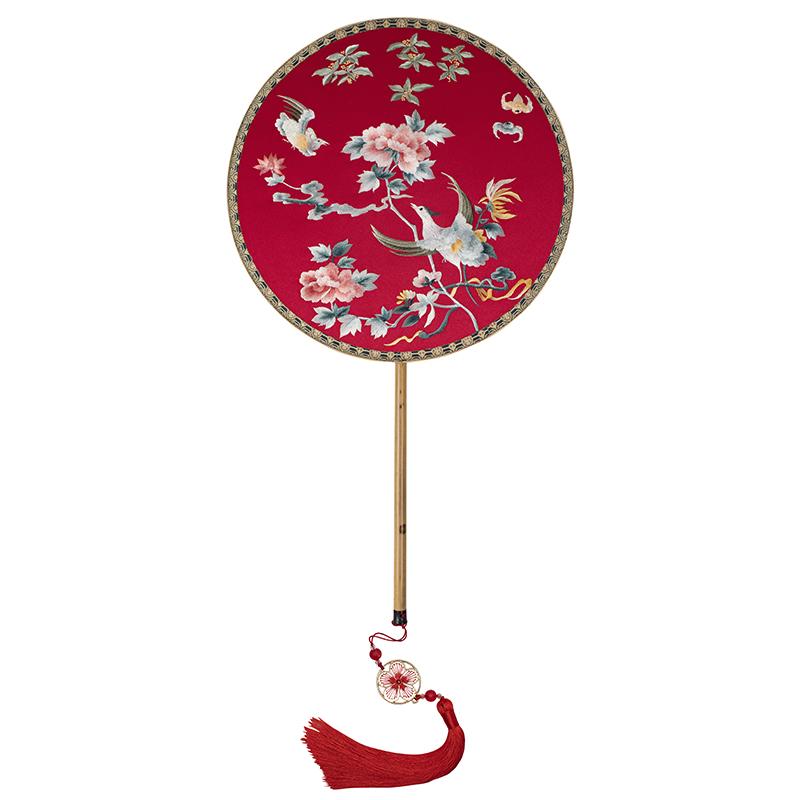 素材: 扇面は.扇骨は竹 カラー: 多子多福+百年好合22cm.雍容華貴+鳳求凰22cm.雍容華貴+鳳求凰22cm+喜字.多子多福+百年好合22cm+喜字貼付.百年好合+鳳穿牡丹22cm+喜字.百年好合+鳳穿牡丹22cm.鳳求凰+多子多福22cm.多子多福+百年好合25cm.鳳求凰+多子多福25cm.鳳求凰+多子多福22cm+喜字.雍容華貴+鳳求凰25cm.百年好合+鳳穿牡丹25cm.鳳求凰+富貴牡丹図25cm+喜字.鳳求凰+富貴牡丹図25cm.鳳穿牡丹+富貴牡丹図25cm+喜字.鳳穿牡丹+富貴牡丹図25cm.自選22cm.不支持返品交換.自選25cm.不支持返品交換 柄: 刺繍 扇面形状: 円形 扇子タイプ: 工芸扇 骨数: 1本 機能: レトロなデザイン デザイン: ハンドメイド