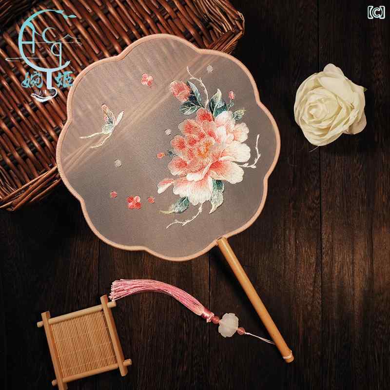 フロントップ楽天市場店の扇子 おしゃれ 中国風 両面刺繍 団扇 丸型 刺繍 花柄 蓮 着物用 舞踊用 和装小物 コスプレ アクセサリー｜アングル3