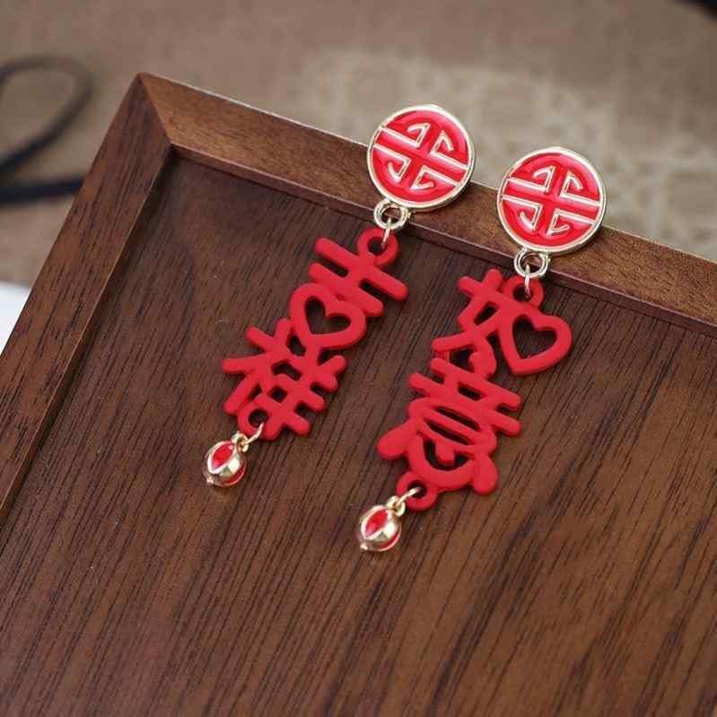 ピアス レディース 大人 アクセサリー 普段使い 外出用 チャイナ風 春節 レトロ 開運 福字 ビーズ ハート ロング ぶら下がり 揺れる おしゃれ 赤