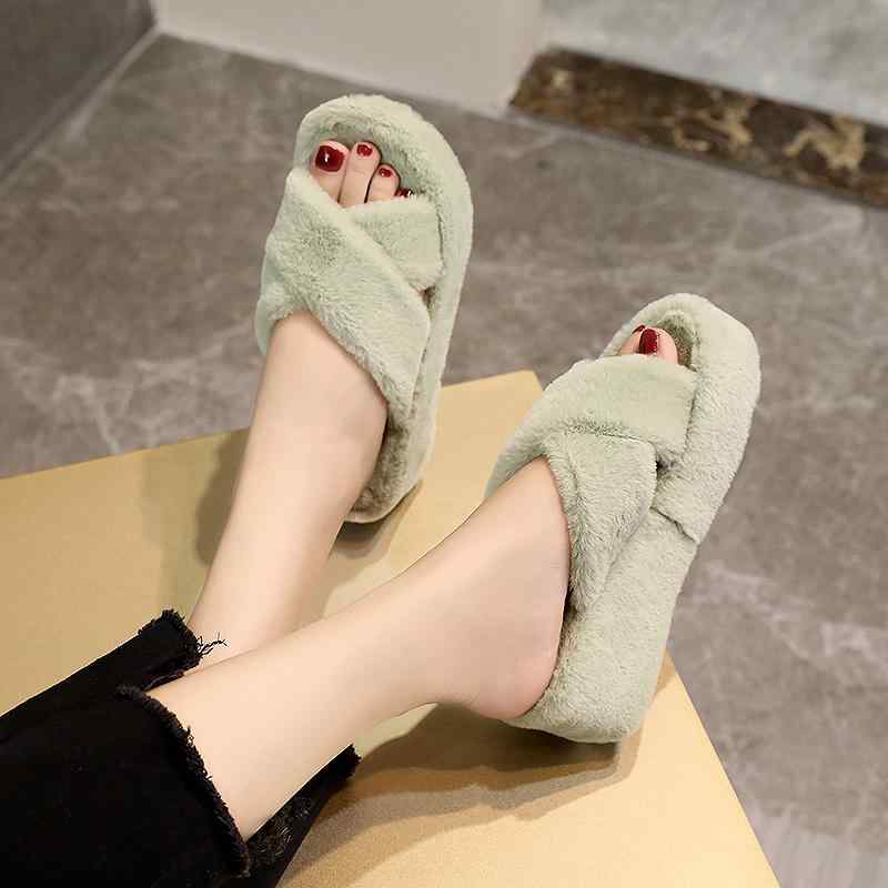 スリッパ レディース 秋冬 厚底 ファー もこもこ 外履き 室内履き ルームシューズ コットン 防寒 暖かい 普段使い カジュアル 万能 ウェッジソール ゴム底
