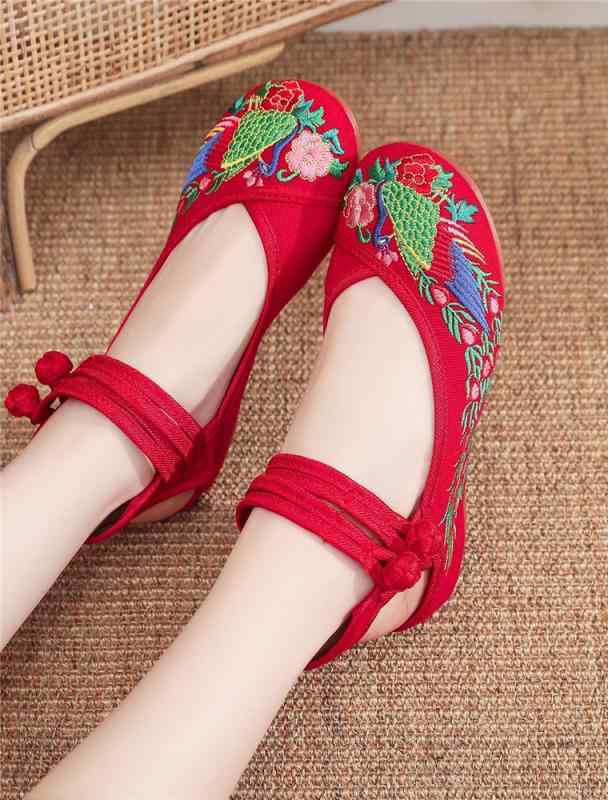 サンダル レディース 春夏 レトロ エスニック 刺繍 ウェッジソール ラウンドトゥ インヒール 布製 TPR底 カジュアル 赤 黒 白