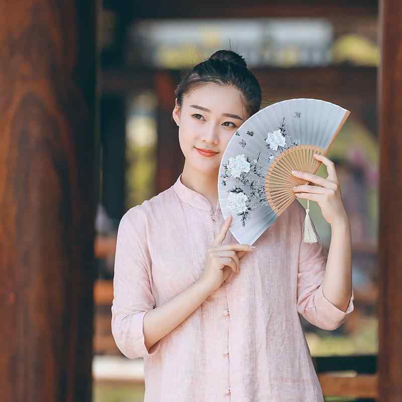 樂天商城 - 扇子 レディース 女性用 折りたたみ 製 綾 竹製 中国風 古風 漢服 カントリー 調 花柄 プリント 携帯用 持ち運び 春夏 普段使い