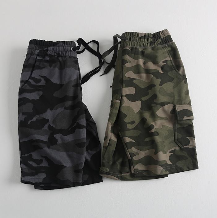 ・タイプ: カーゴパンツ・スタイル: ストリート・シルエット: ルーズフィット・素材: フレンチテリー・丈: ハーフ丈・ウエストタイプ: ミッドライズ・裾口: ストレート・デザイン: ポケット装飾・加工: ノンアイロン加工・伸縮性: ミドルストレッチ・厚さ: レギュラー・柄: 迷彩・カラー展開: ブラック迷彩 アーミーグリーン迷彩・サイズ展開: M L XL 2XL 3XL