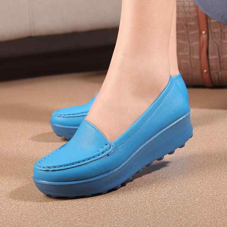 レディースシューズ ミセス 春秋 合皮 フェイクレザー 切り替え 厚底 フラットヒール スリッポン 柔ら..