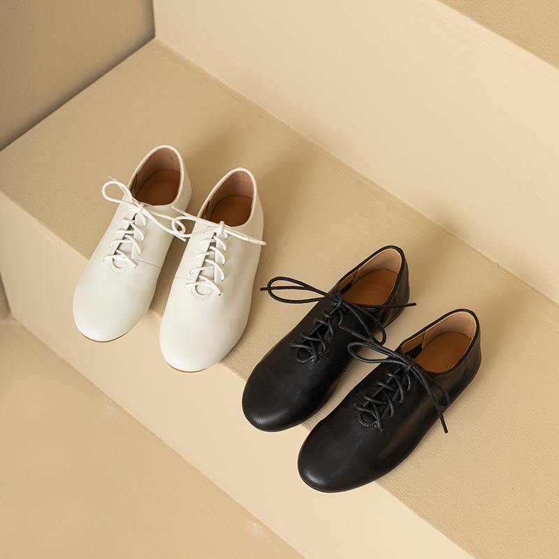 フラットシューズ レディース 革 ソフトレザー 牛革 レースアップ オフホワイト ブラック ラウンドトゥ ピッグスキンインソール TPR カジュアル 普段使い 合わせやすい 春夏